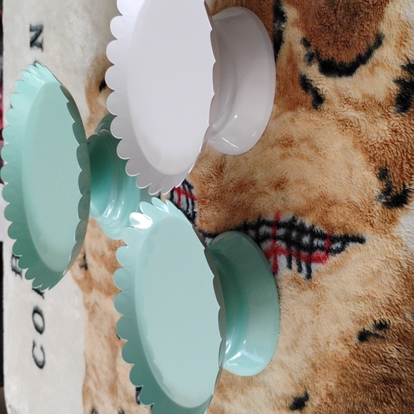 3 Dessert Trays - Picture 2 of 3